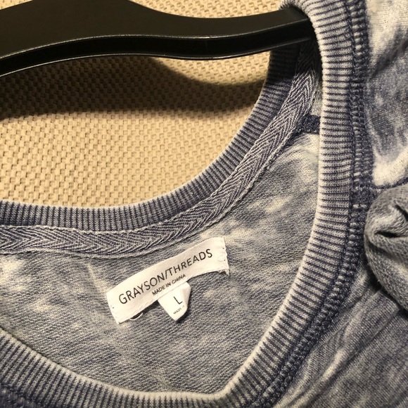 Top - Picture 4 of 5